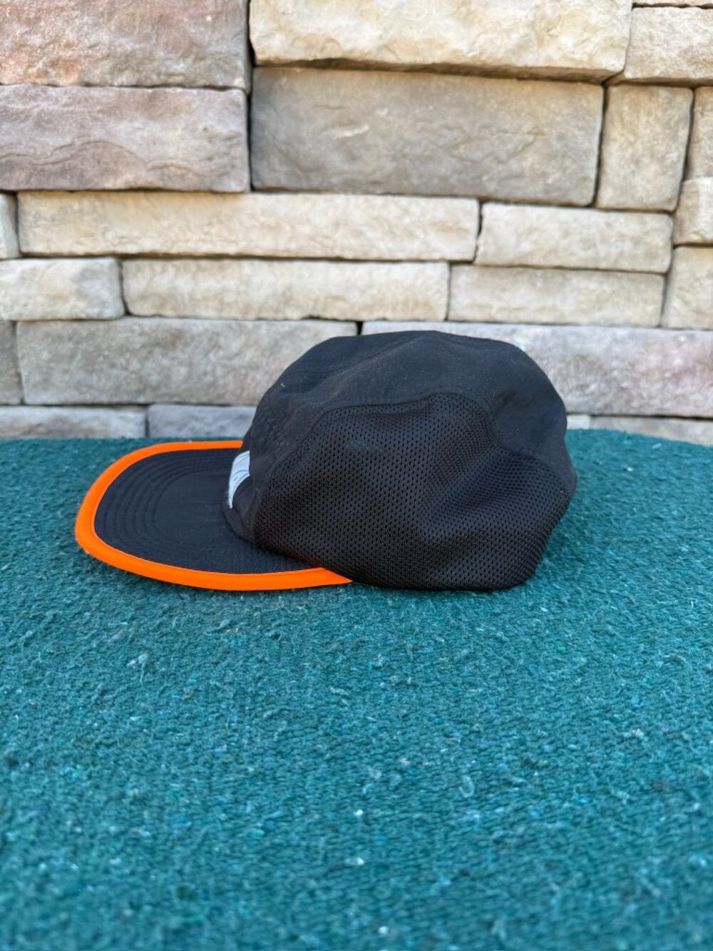 HUF 5 panel black hat with orange detailing - Picture 5 of 10